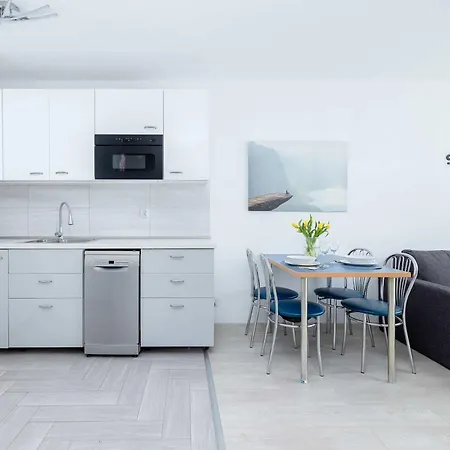 Perlowa Przystan Unique With Air Conditioning And Parking Space In Kolobrzeg By Renters Radzikowo